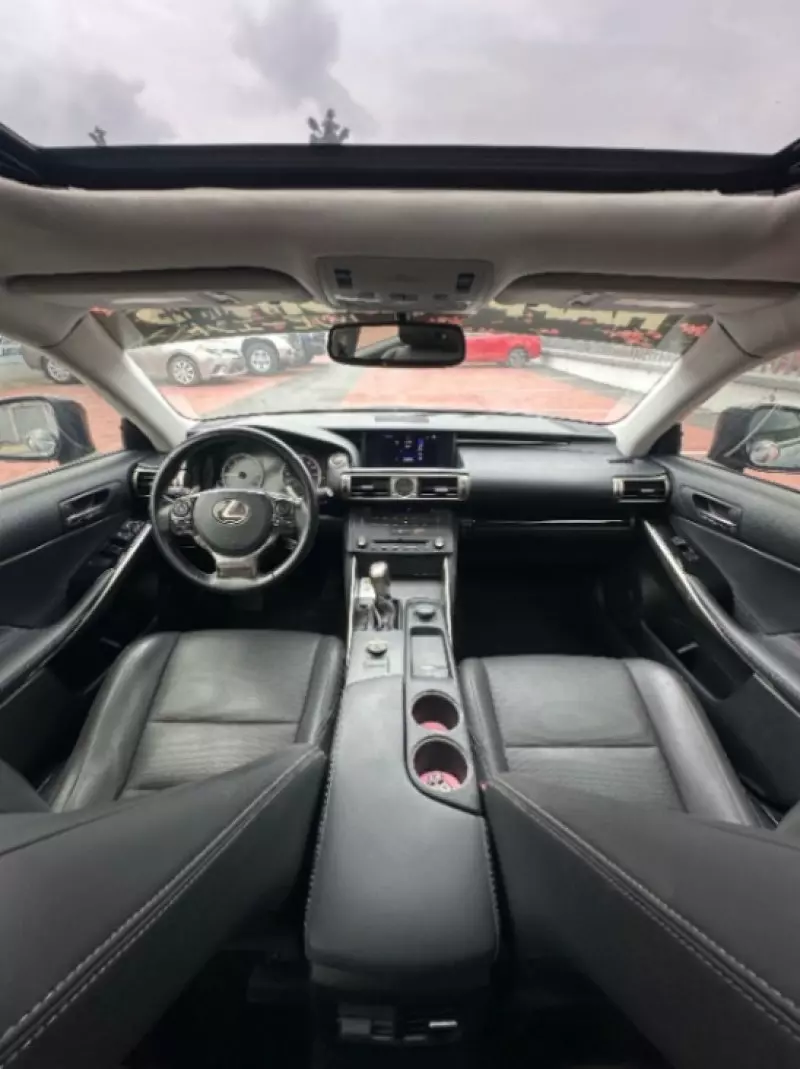 Lexus IS 200   - 2016