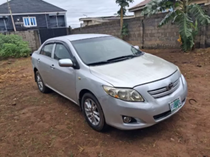 Toyota Corolla   - 2013