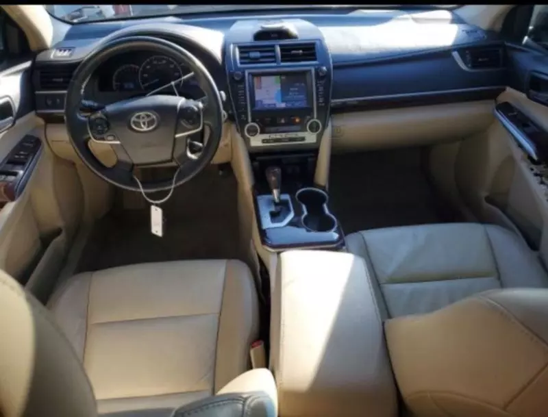 Toyota Camry   - 2012