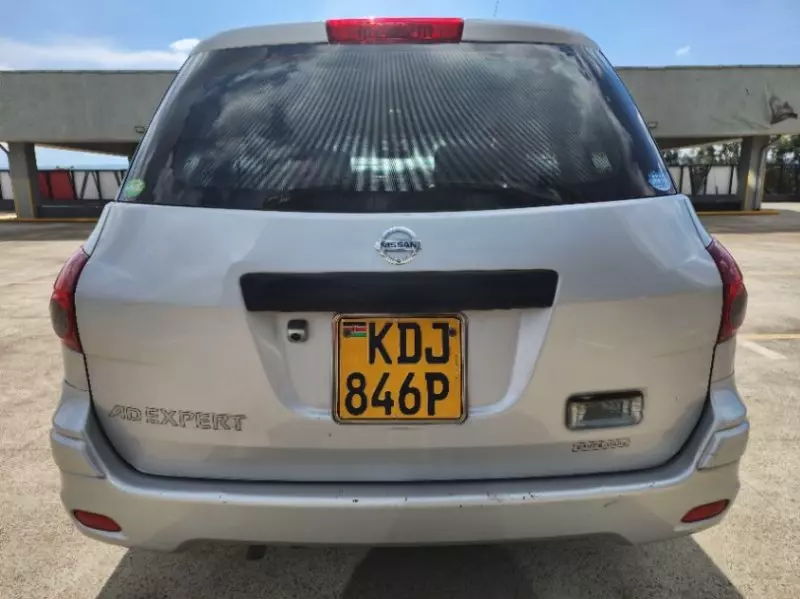 Nissan Advan    - 2015