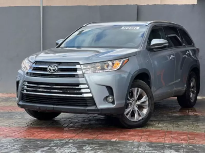Toyota Highlander   - 2015