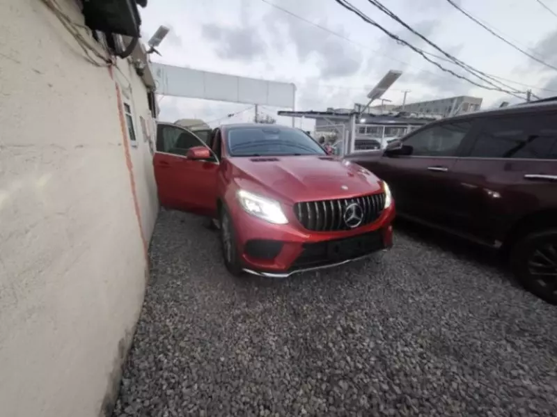 Mercedes-Benz GLE 43 AMG   - 2017