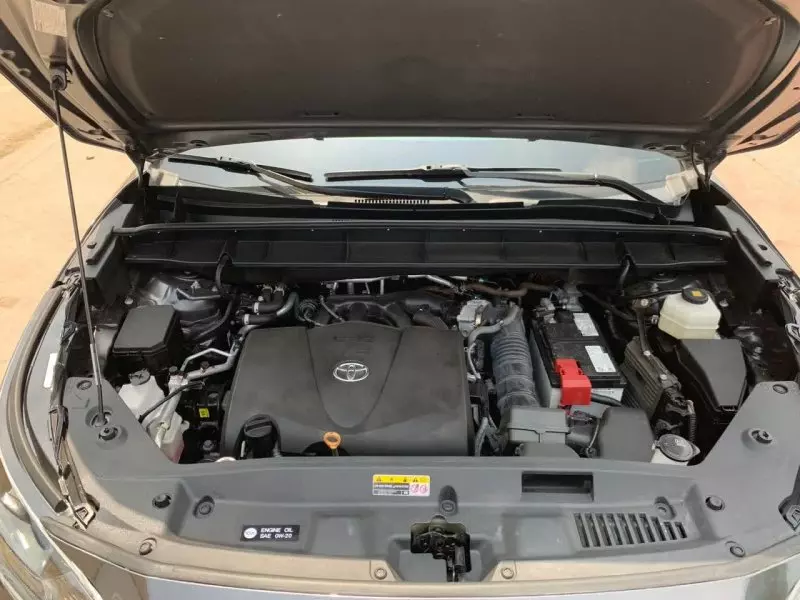Toyota Highlander   - 2021