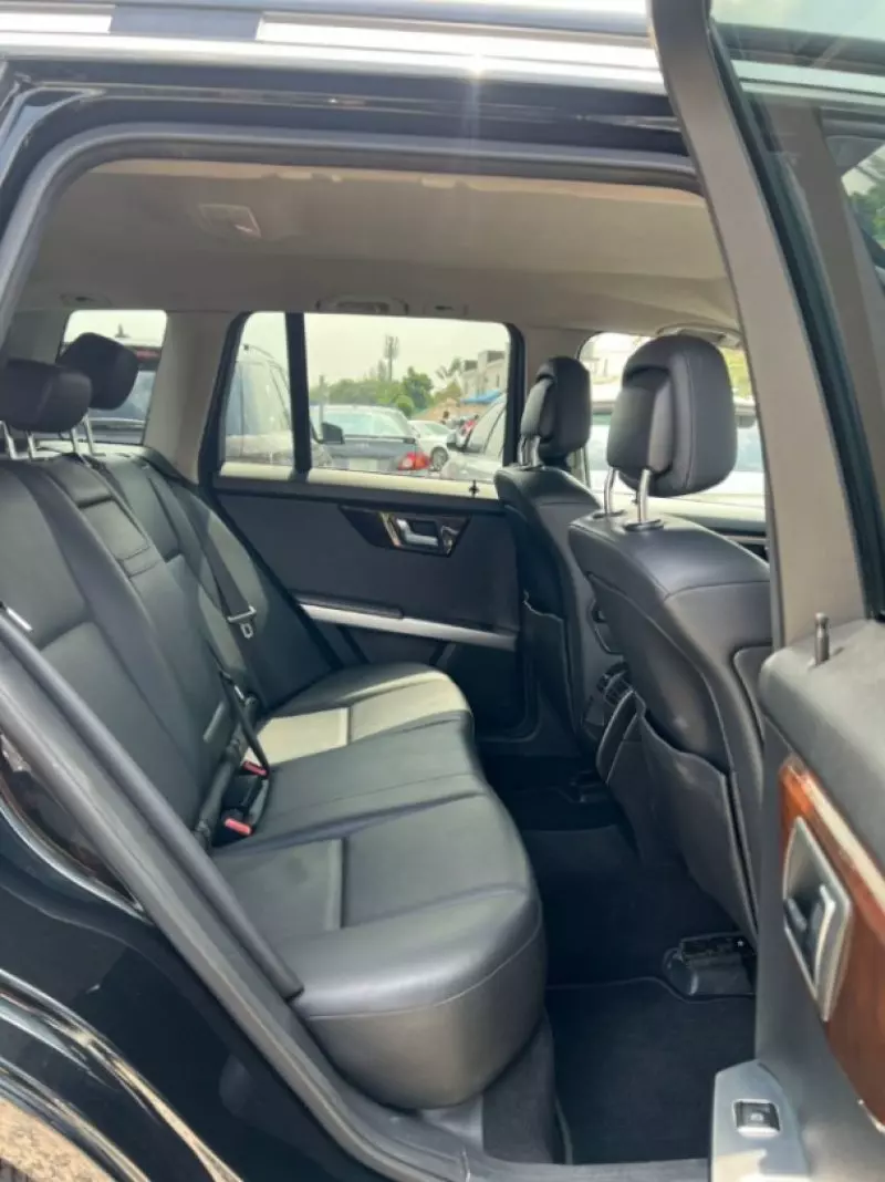 Mercedes-Benz GLK 350   - 2011