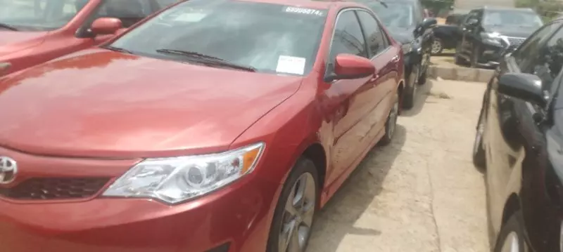 Toyota Camry   - 2012