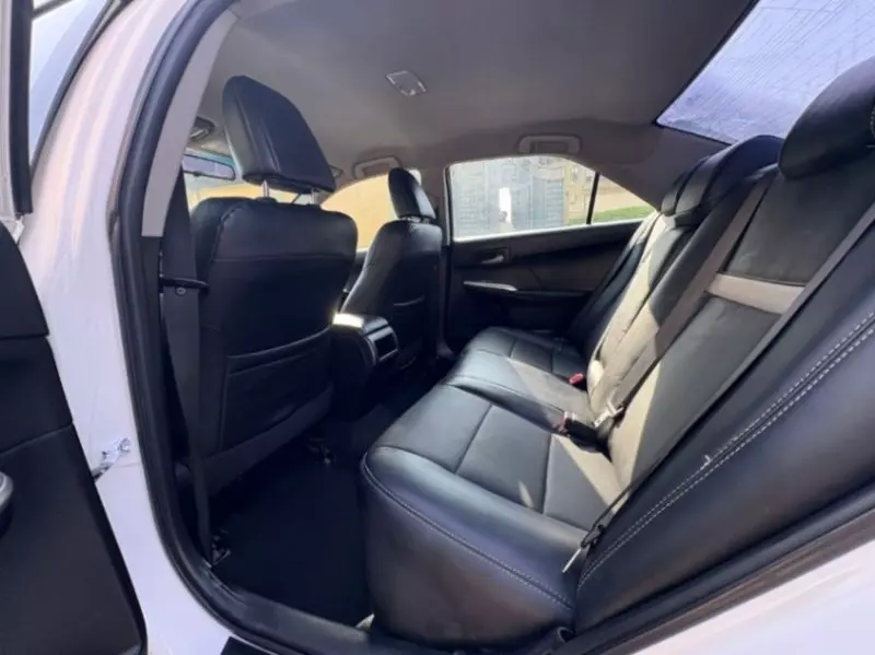 Toyota Camry   - 2012