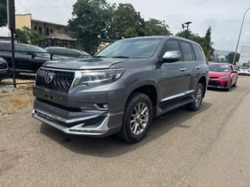 Toyota Prado   - 2010