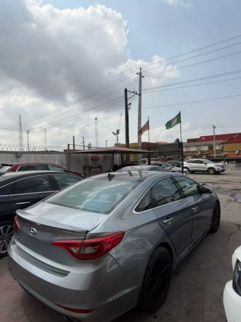 Hyundai Sonata - 2015