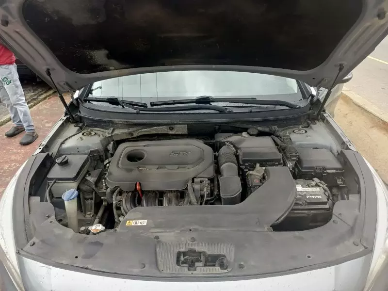 Hyundai Sonata   - 2016