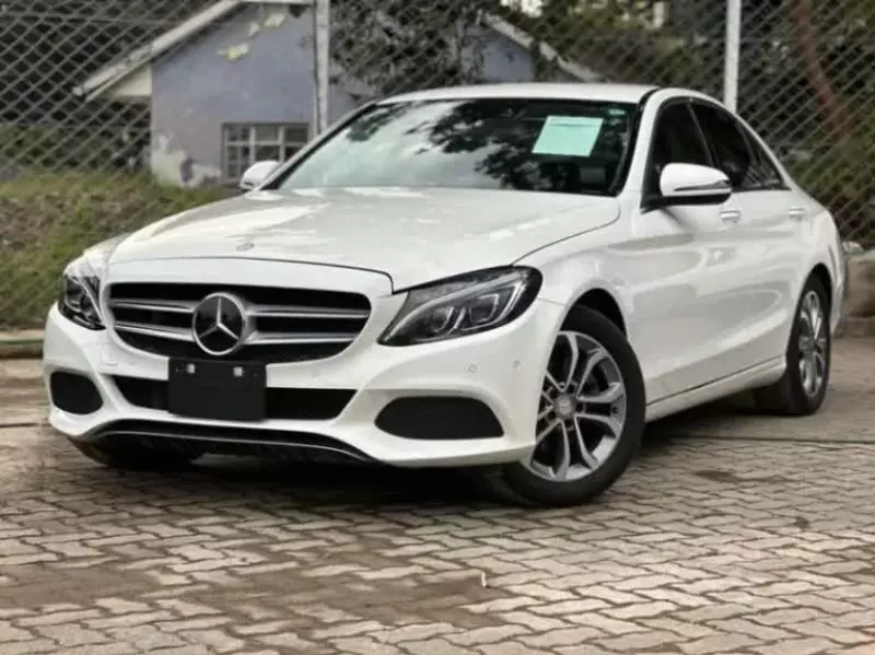 Mercedes-Benz C220   - 2017