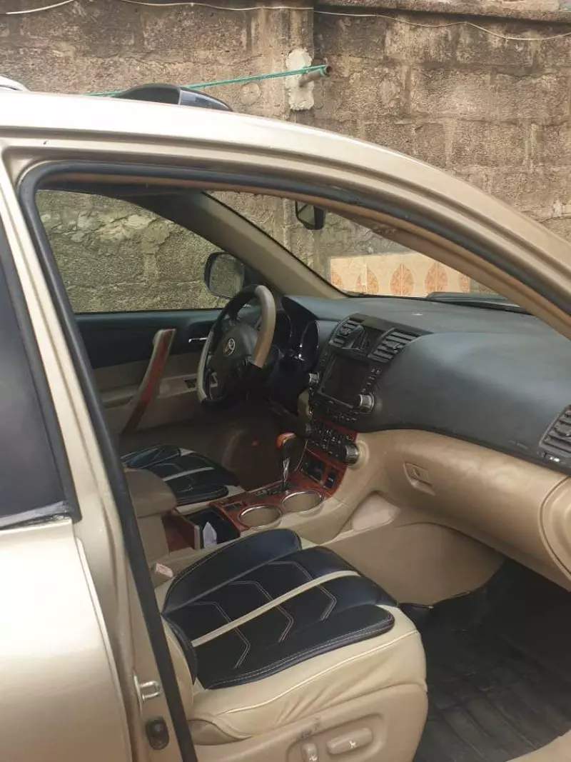 Toyota Highlander   - 2008
