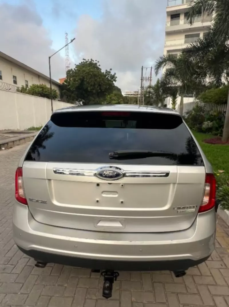 Ford Edge   - 2012