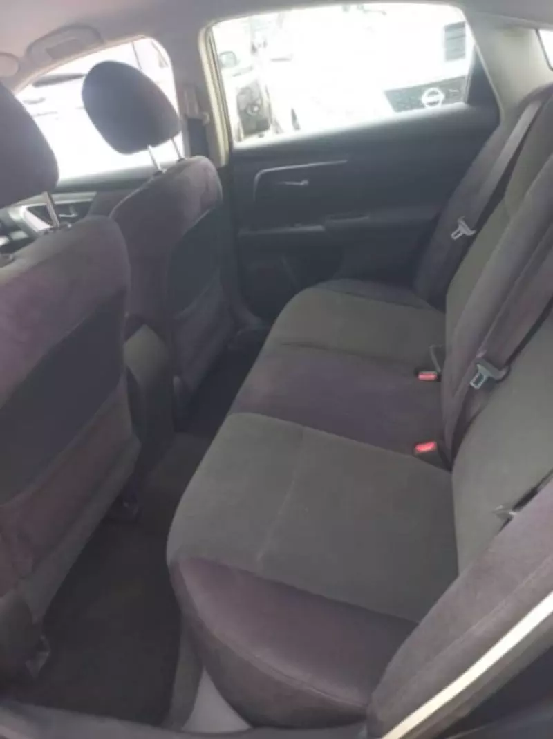 Nissan Altima   - 2013