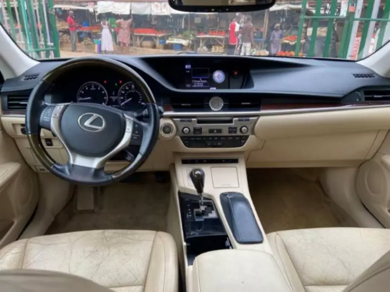 Lexus ES 350   - 2013