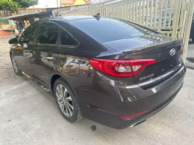 Hyundai Sonata   - 2016