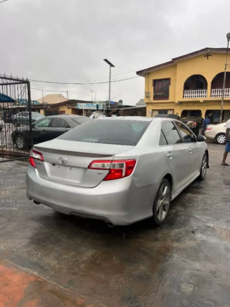 Toyota Camry   - 2007