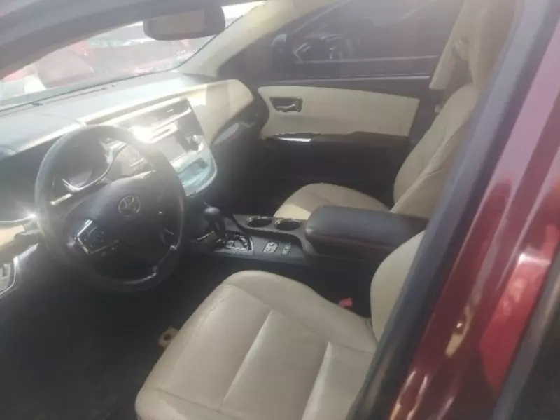 Toyota Avalon   - 2013