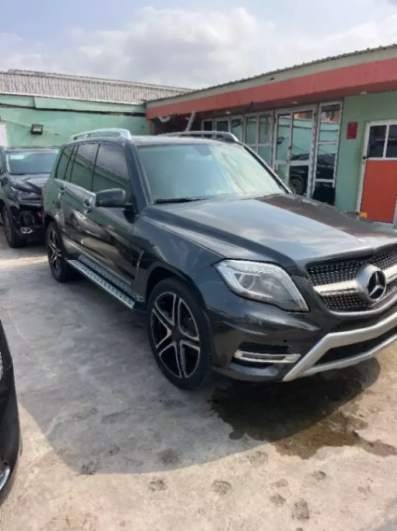 Mercedes-Benz GLK 350   - 2010