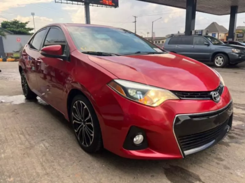 Toyota Corolla - 2015
