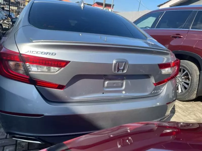 Honda Accord   - 2018