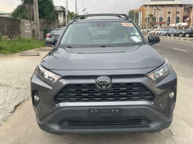 Toyota RAV 4   - 2020