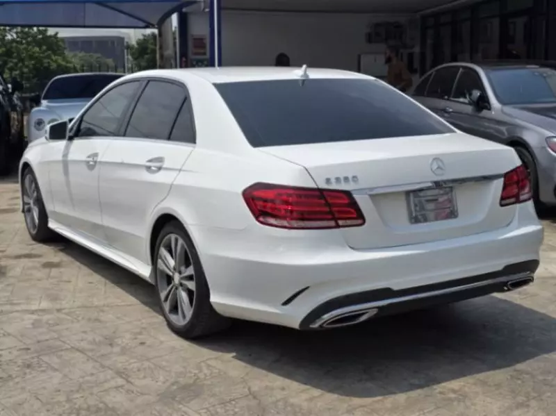 Mercedes-Benz E 350   - 2014