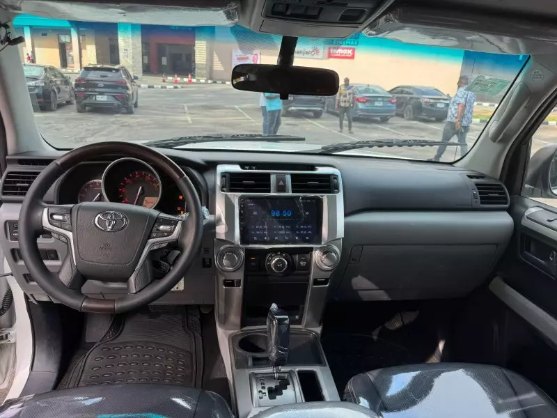 Toyota 4-Runner   - 2010