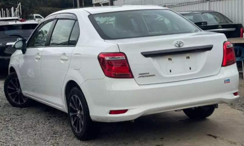 Toyota Axio    - 2018