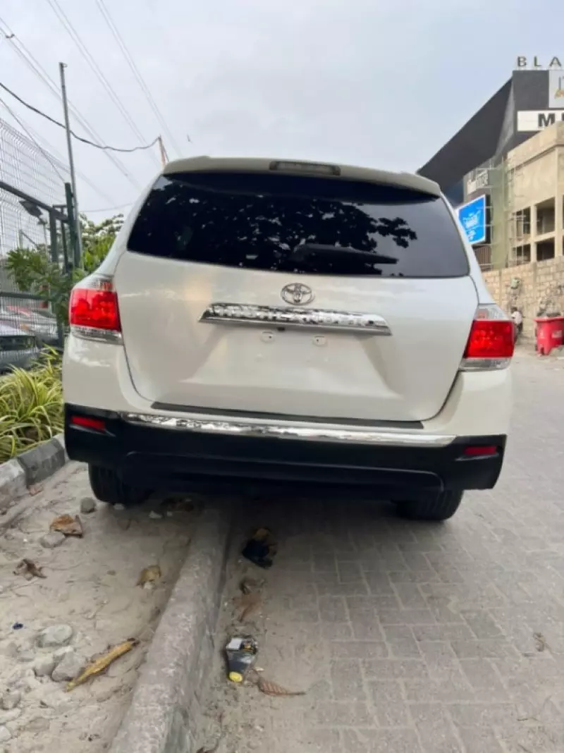 Toyota Highlander   - 2009