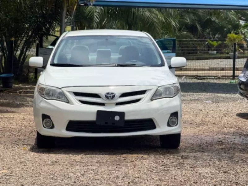 Toyota Corolla   - 2012