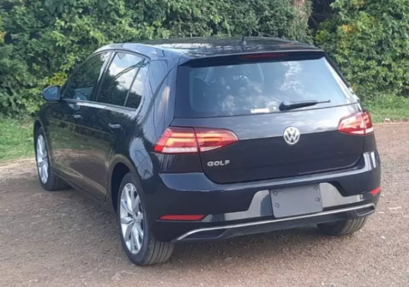 Volkswagen Golf   - 2018