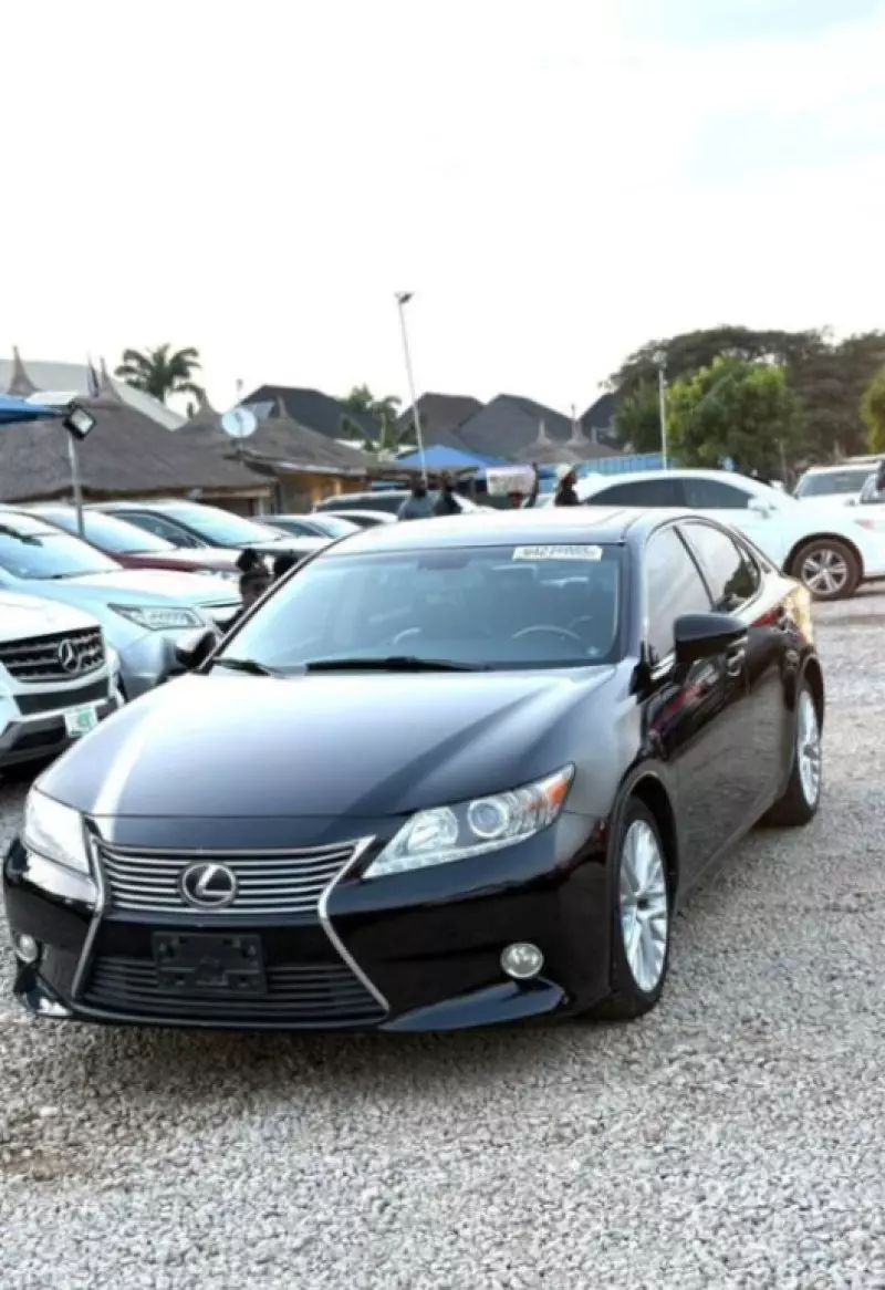 Lexus ES