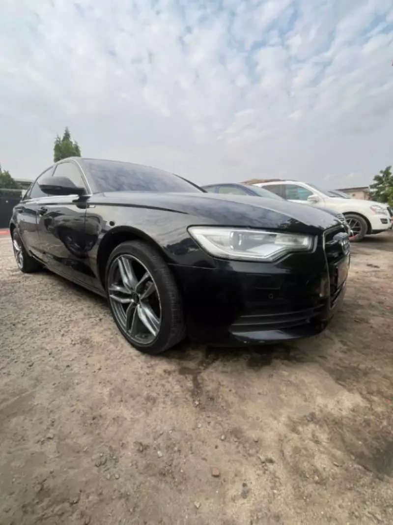 Audi A6   - 2012