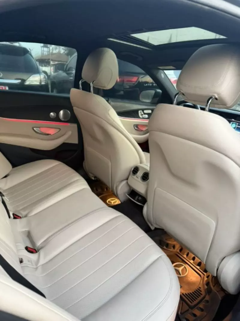 Mercedes-Benz E 300   - 2017