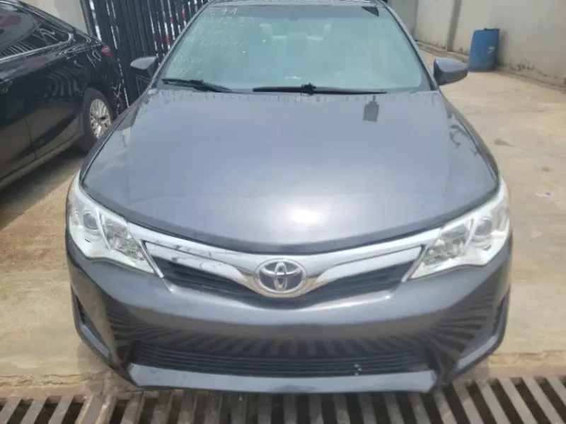 Toyota camry   - 2014