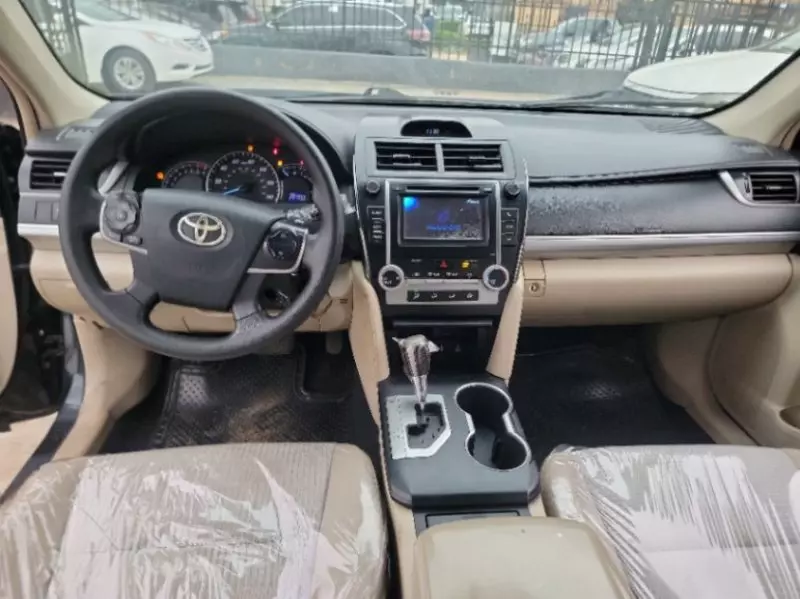 Toyota Camry - 2012