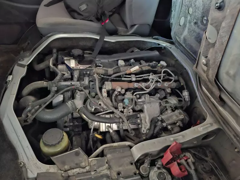 Toyota Hiace   - 2012