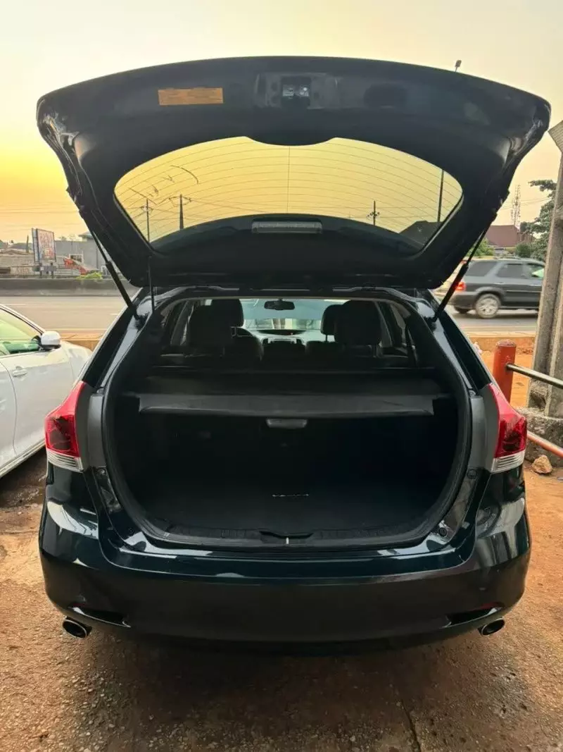 Toyota Venza   - 2013