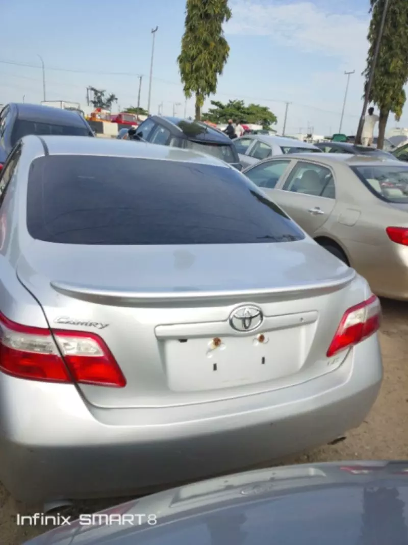 Toyota Camry   - 2007