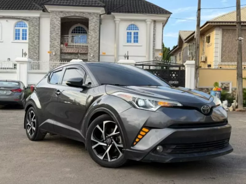 Toyota C-HR   - 2018