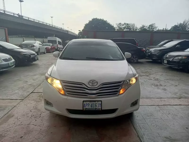 Toyota Venza   - 2012