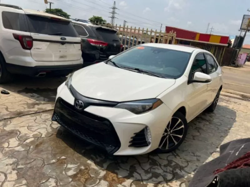 Toyota Corolla   - 2017