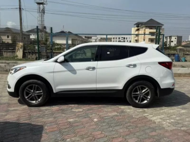 Hyundai Santa Fe Sport   - 2017