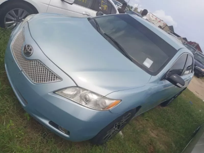Toyota Camry   - 2008