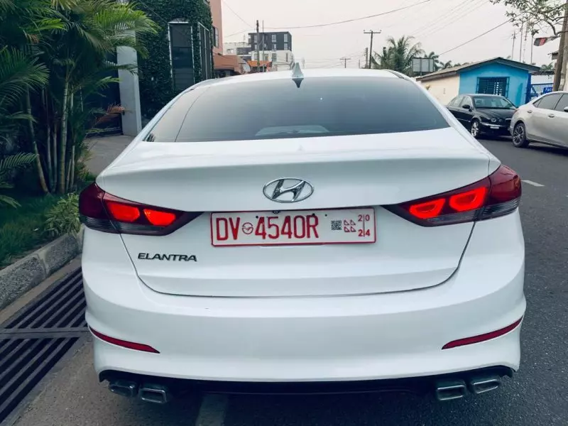 Hyundai Elantra   - 2017