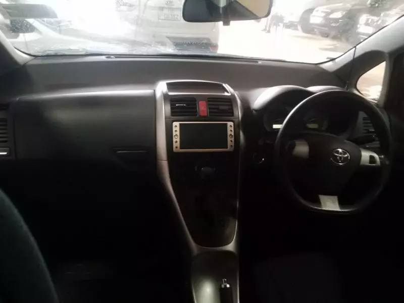 Toyota Auris   - 2010