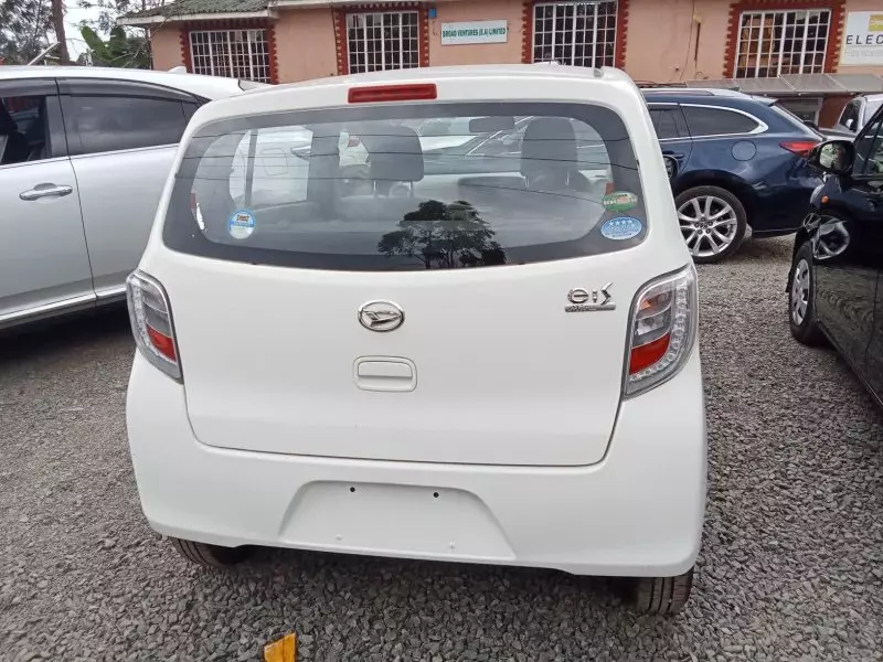 Daihatsu Mira    - 2017