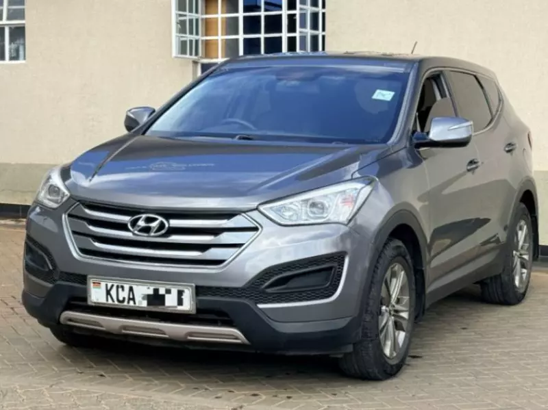 Hyundai Santa Fe   - 2013