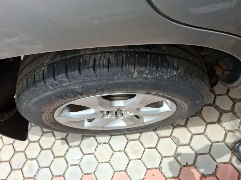 Toyota Vanguard    - 2012