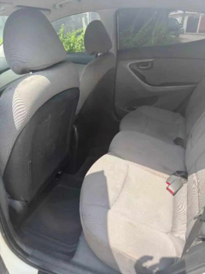 Hyundai Elantra - 2013